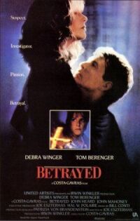Постер к фильму Преданный (1988) смотреть онлайн на киного